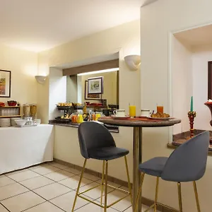hotellátogatás