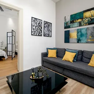  Appartamento Kazincy -szimpla Kert 1br