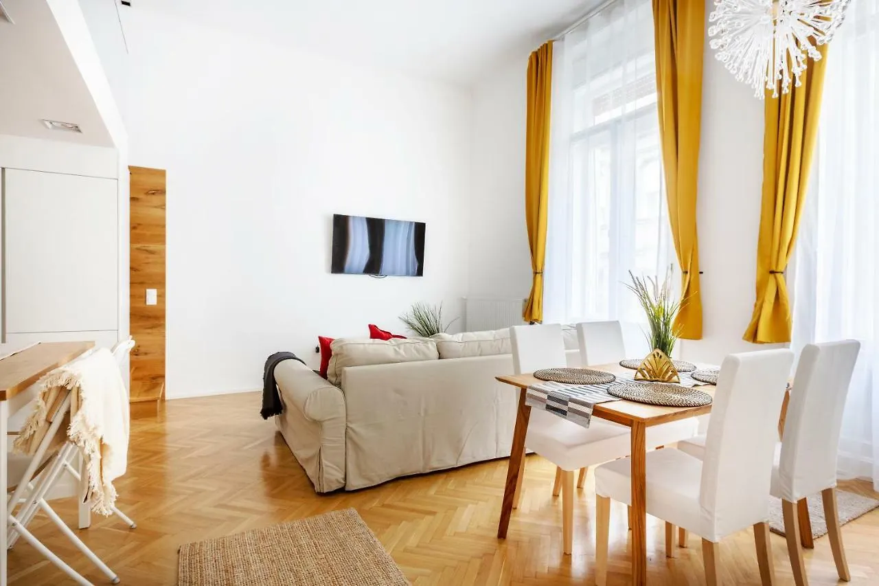 Exclusive Downtown Bella Home Budapest 0*,